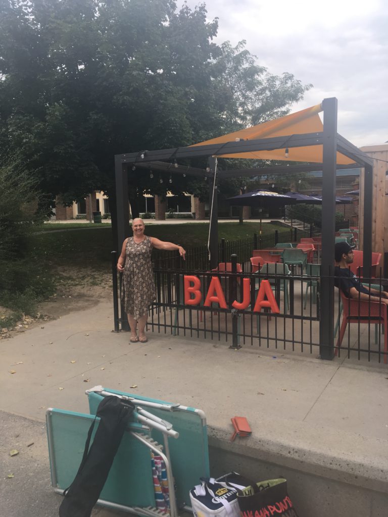 woman, Baja Restaurant, house sitting, Ottawa