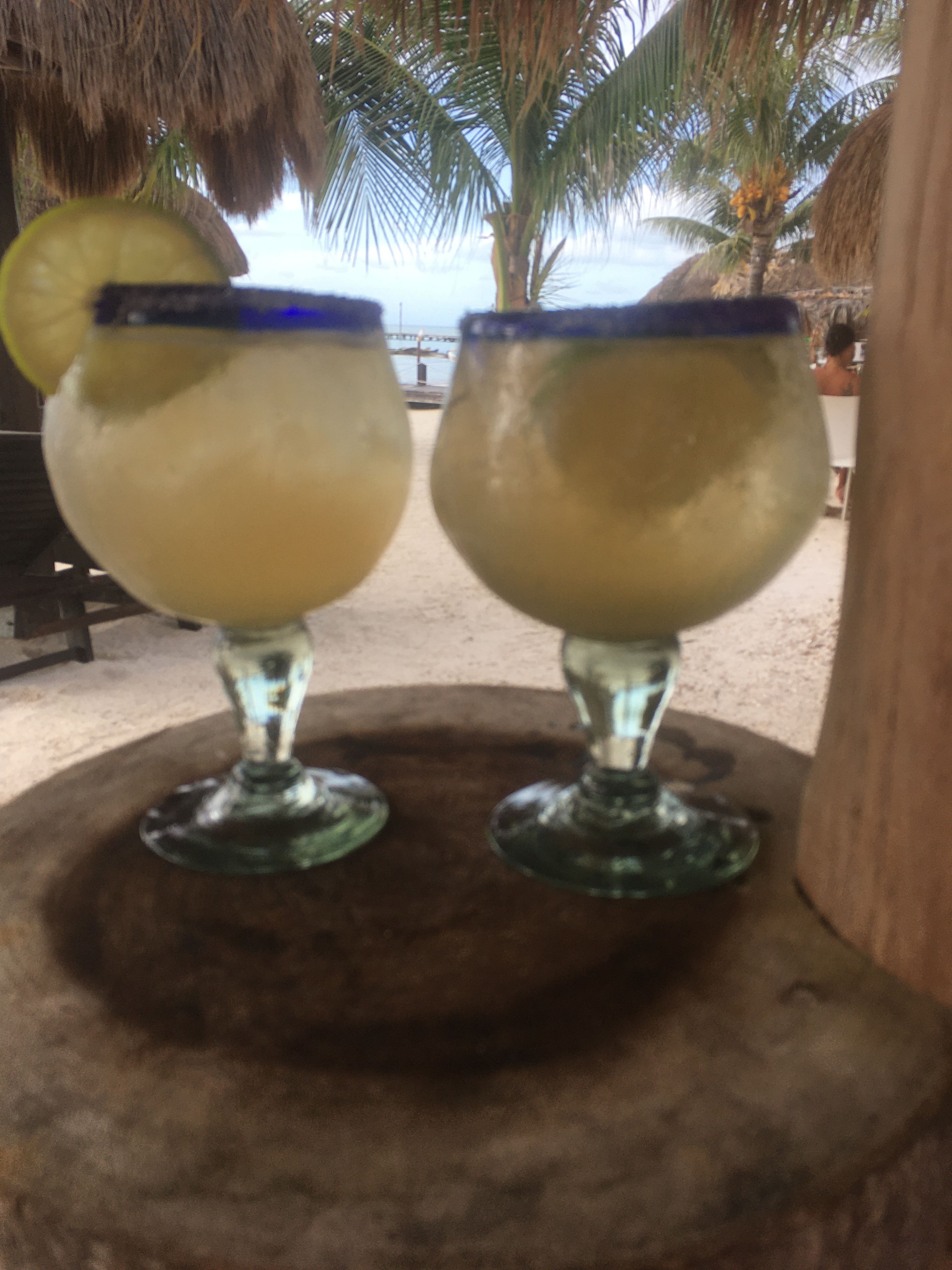 Margaritas i jumbo glasses