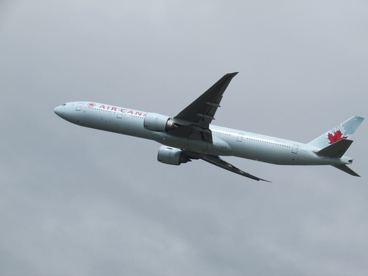 Air Canada Plane, travel restrictions