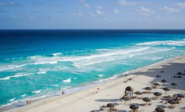 Beach, Sand, Umbrellas, Cancun, Crime in Mexico
